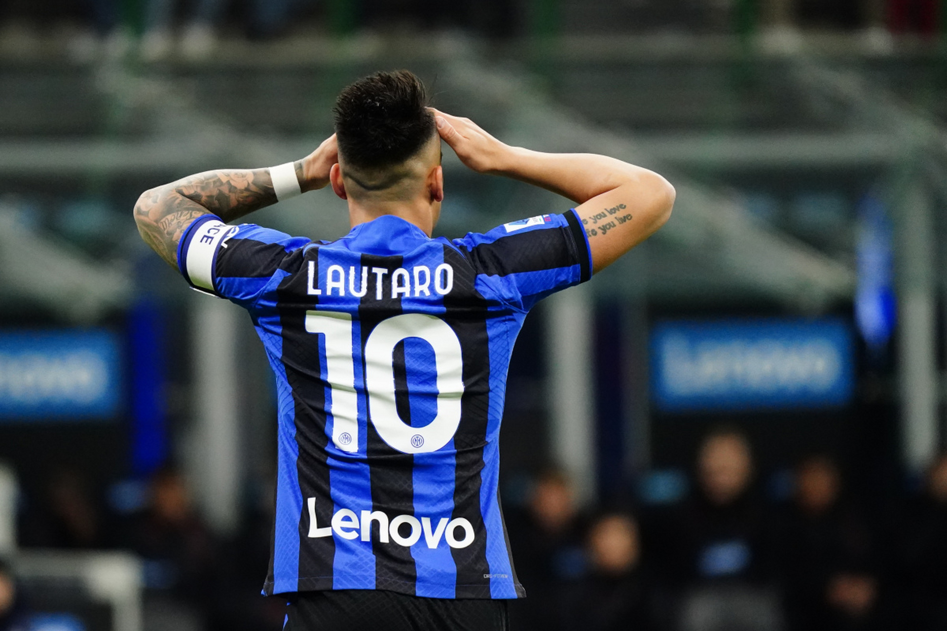 足球赛火热 足球赛火热