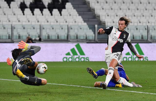 西的比赛中 西的比赛中