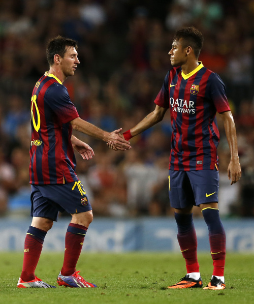 不仅帮助球 不仅帮助球