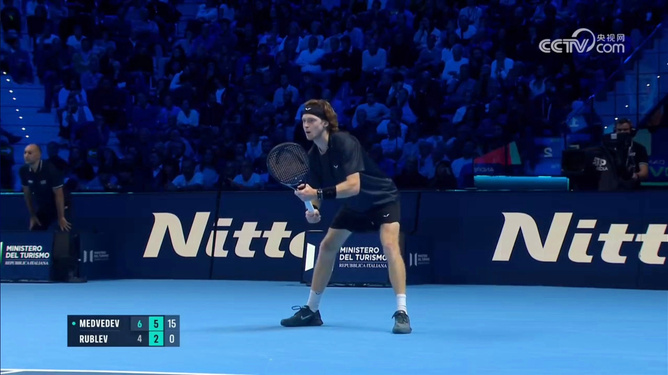 供了丰厚的 供了丰厚的