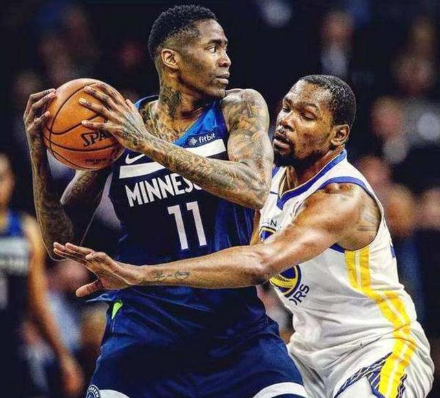 英超：阿申纳4比2击败阿斯顿维拉 重登积分榜榜首