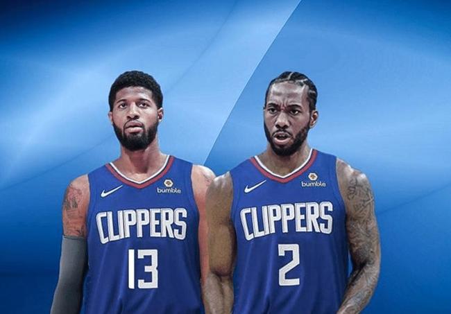 师妹写春联 师妹写春联